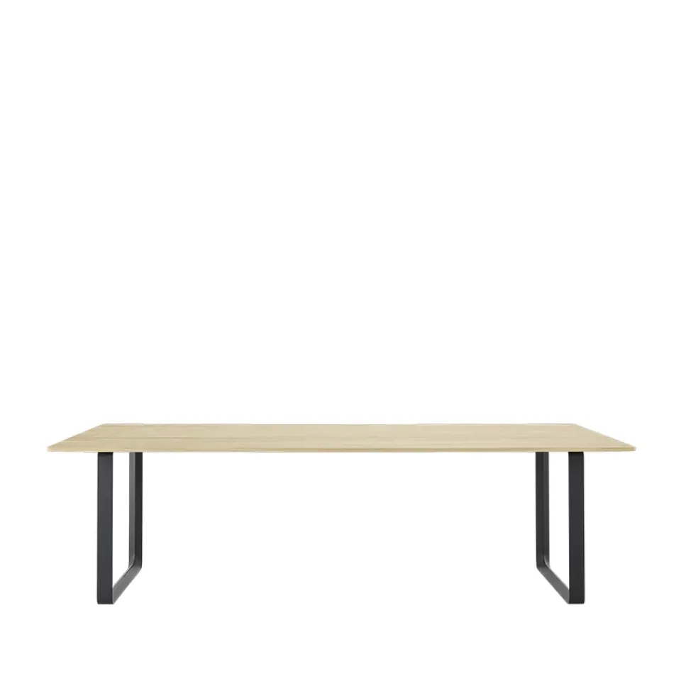 Muuto Dining Tables*70/70 dining table 255x108 cm, Solid oak-Black Beige