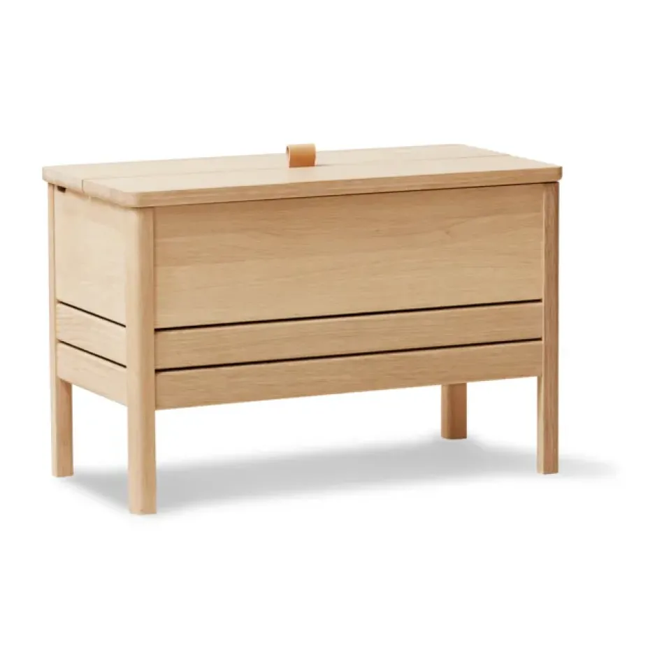 Form & Refine Benches*A Line storage bench 68 cm, Oiled oak Beige