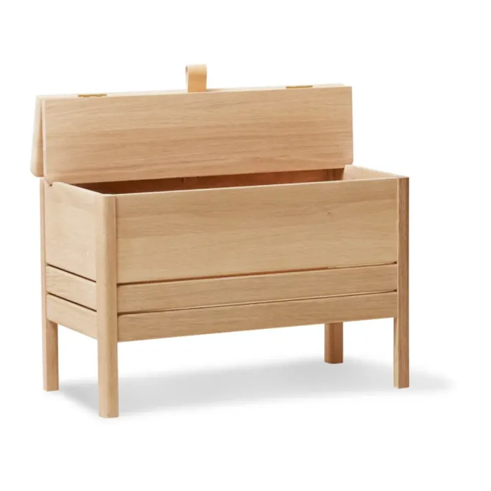 Form & Refine Benches*A Line storage bench 68 cm, Oiled oak Beige