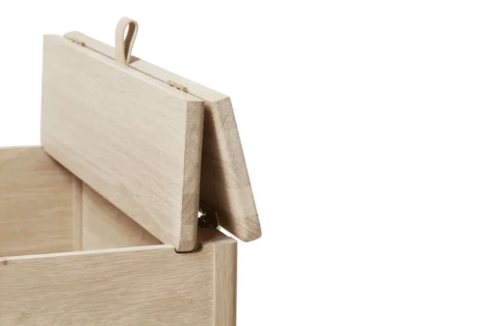 Form & Refine Benches*A Line storage bench 68 cm, Oiled oak Beige