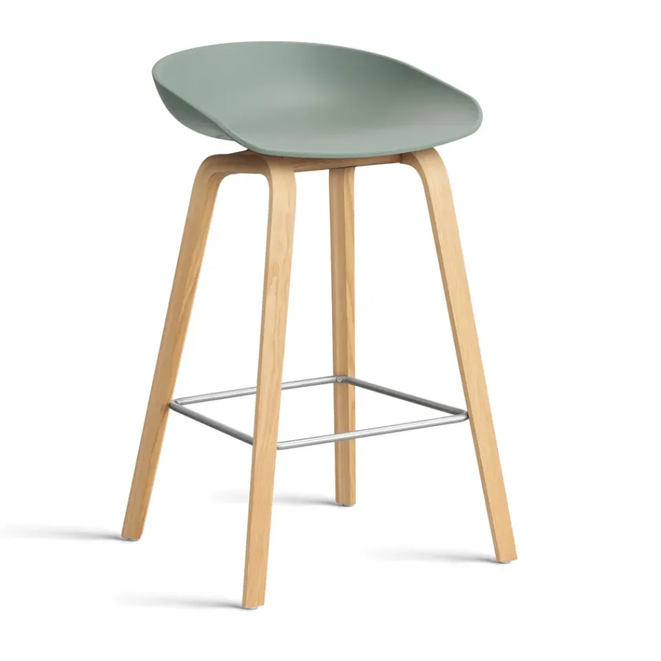 HAY Bar Stools*About a Stool AAL32 Low 2.0 bar stool lacquered oak base, Fall -stainless steel footrest Green