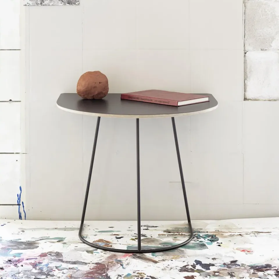 Muuto Coffee Tables*Airy sofa table half size, Black