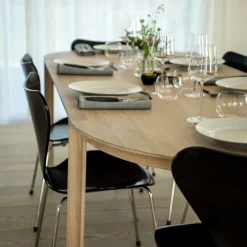 Mavis Dining Tables*Amor dining table, oak white-pigmented hardwax oil Beige