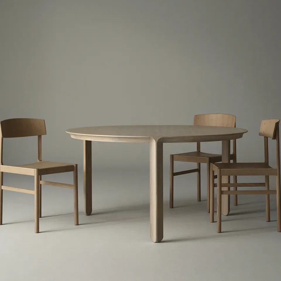 Mavis Dining Tables*Amor dining table round, oak white-pigmented hardwax oil Beige