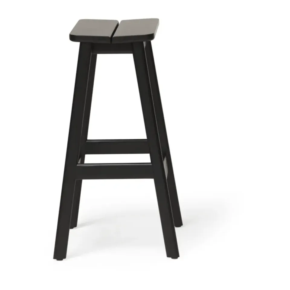 Form & Refine Stools*Angle Standard bar stool 65 cm, Black