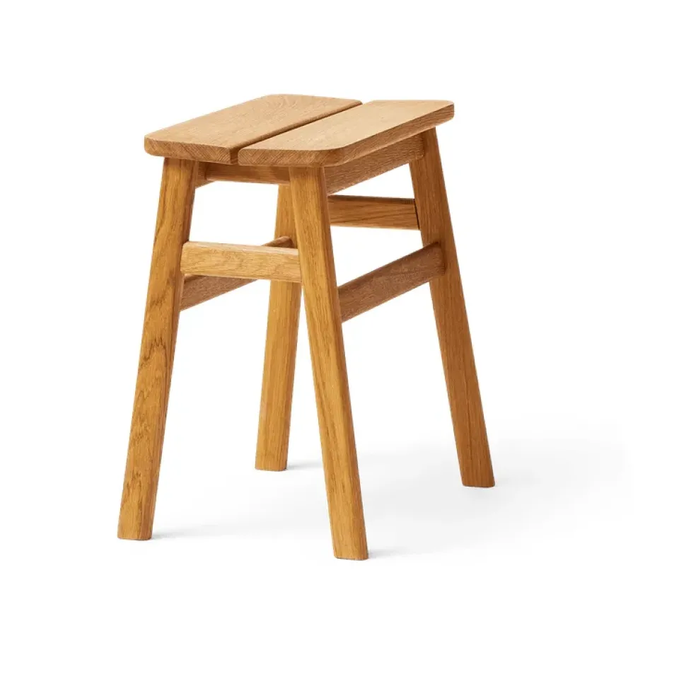Form & Refine Stools*Angle Standard stool 45 cm, Oak Brown