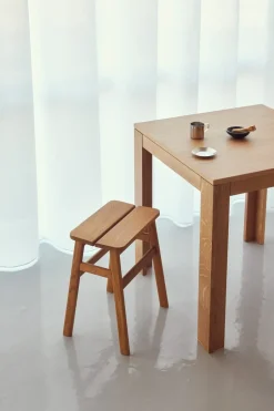 Form & Refine Stools*Angle Standard stool 45 cm, Oak Brown