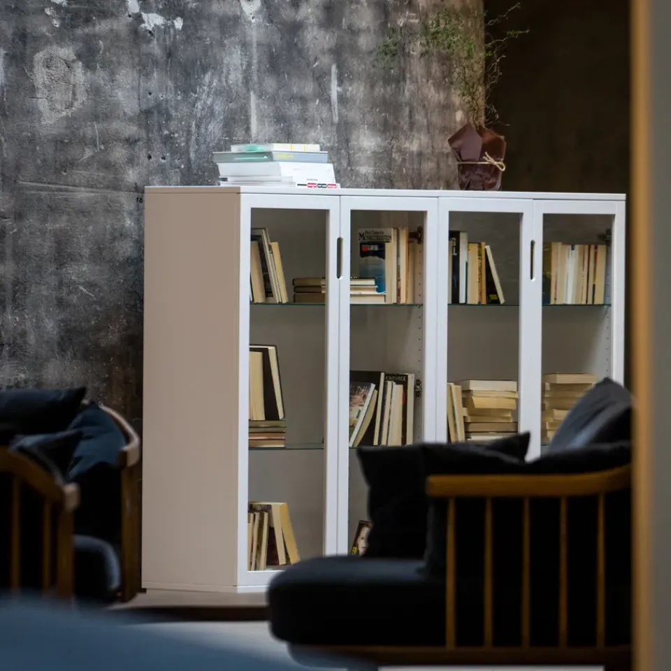 Mavis Display & Glass Cabinets*Aoko display cabinet 120 cm, lacquer White