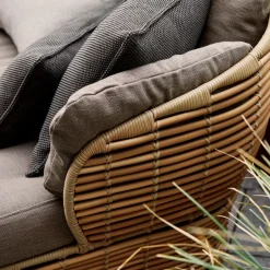 Cane-line Seating|Outdoor Lounge Furniture*Basket lounge armchair, Natural, incl. taupe cushions Beige