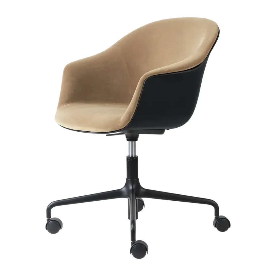 GUBI Office Chairs*Bat Meeting Chair office chair front upholstered, Dandy 905 dune-black-black Beige