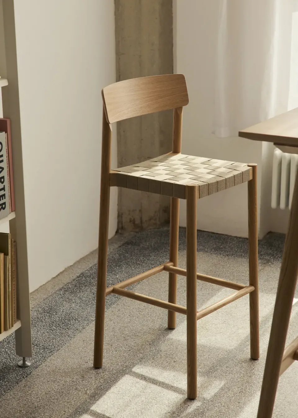 &Tradition Bar Stools*Betty TK15 Bar Chair 75 cm, Smoked oiled oak-natural linen BrownBeige