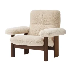 Audo Copenhagen Armchairs & Footstools*Brasilia armchair, Dark oak-Nature sheepskin curly Beige