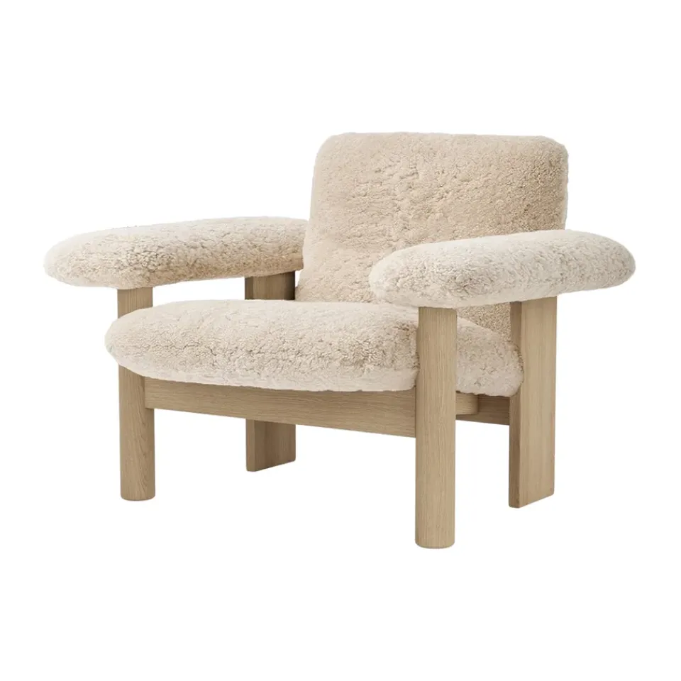 Audo Copenhagen Armchairs & Footstools|Chairs*Brasilia armchair low back, Natural oak-Nature sheepskin curly Beige