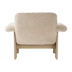 Audo Copenhagen Armchairs & Footstools|Chairs*Brasilia armchair low back, Natural oak-Nature sheepskin curly Beige