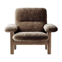 Audo Copenhagen Armchairs & Footstools*Brasilia armchair, Walnut-Sahara sheepskin curly Brown