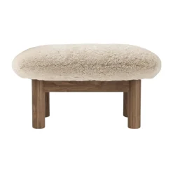 Audo Copenhagen Armchairs & Footstools*Brasilia footstool, Walnut-Nature sheepskin curly Beige