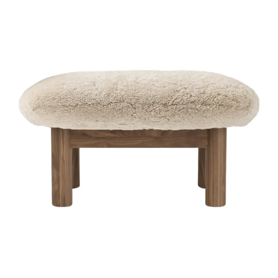 Audo Copenhagen Armchairs & Footstools*Brasilia footstool, Walnut-Nature sheepskin curly Beige
