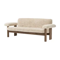 Audo Copenhagen Sofas*Brasilia sofa 2-seats, Walnut-Nature sheepskin curly Beige