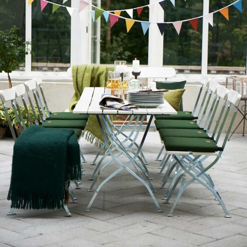 Grythyttan Stålmöbler Seating*Bryggeri chair, lacquer oak-hot-dip galvanized White