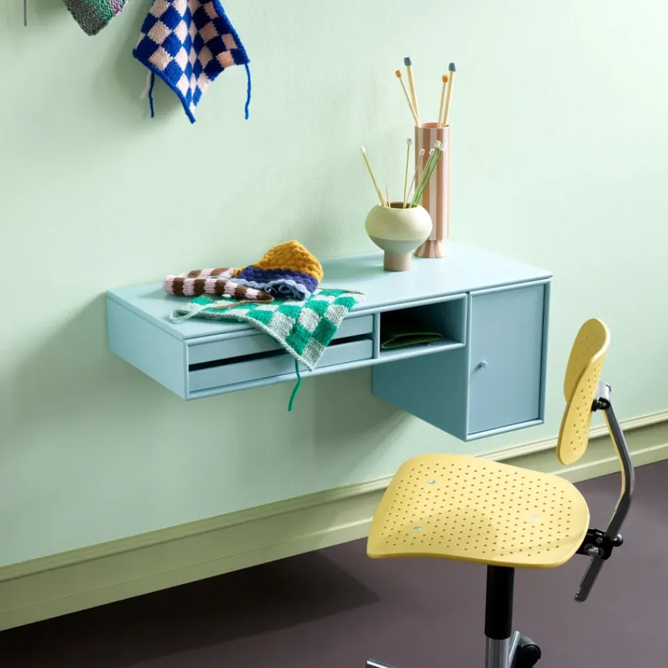 Montana Desks*Bureau desk, Fjord 02 Grey