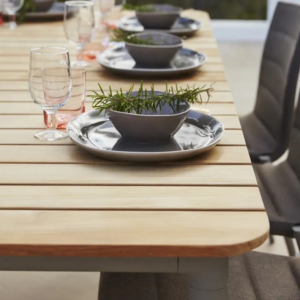 Cane-line Table For Outdoor Use*Core dining table teak 160x100x74 cm, Lava grey stand Brown