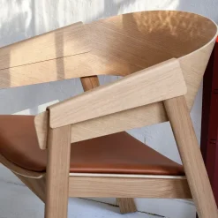 Muuto Armchairs & Footstools*Cover lounge chair leather, Refine leather cognac-oak Brown