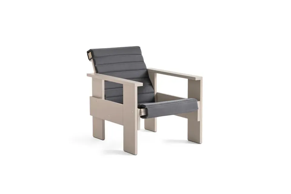 HAY Seating*Crate lounge chair lacquered pine, London fog Grey