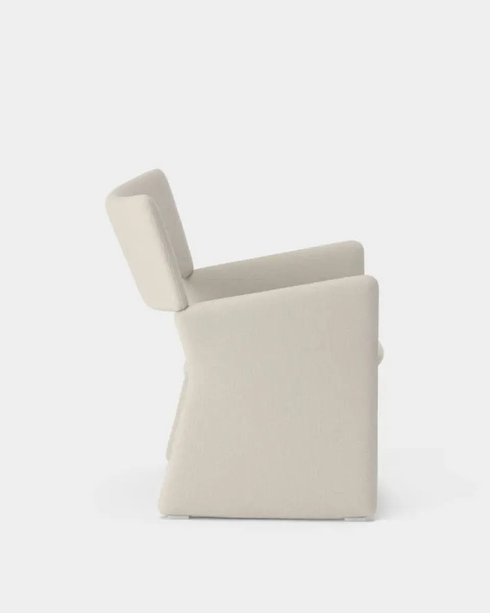 Massproductions Armchairs & Footstools*Crown Easy Chair, Geneva shingle - 2854/120 Beige