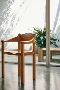 GUBI Chairs*Daumiller chair with arms, Golden pine Brown