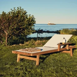 Skargaarden Seating*Djurö sun bed, Batyline , teak White