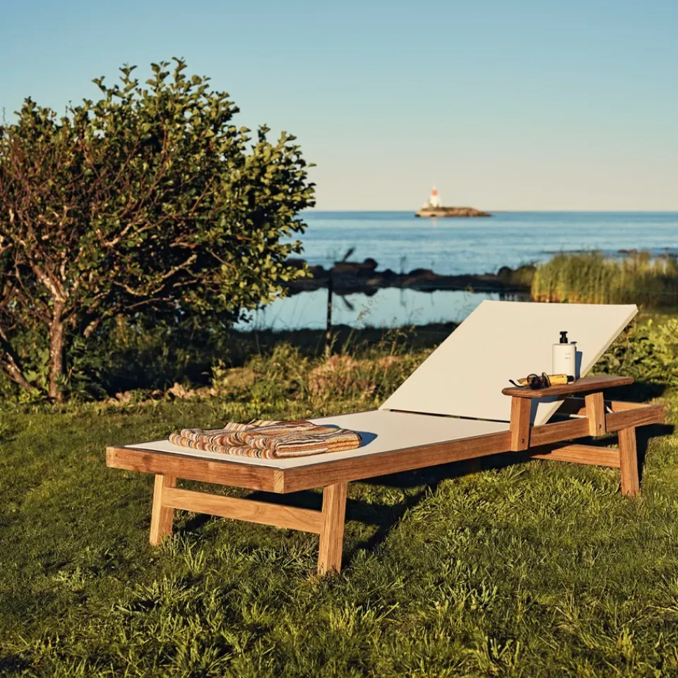 Skargaarden Seating*Djurö sun bed, Batyline , teak White
