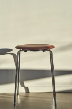 Fritz Hansen Stools*Dot stool leather, Chestnut Brown