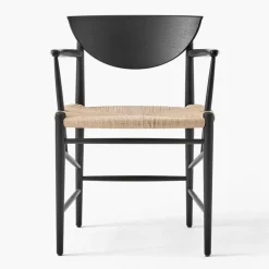 &Tradition Chairs*Drawn chair HM4 with armrest, oak Black