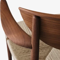 &Tradition Chairs*Drawn chair HM4 with armrest, Walnut Brown