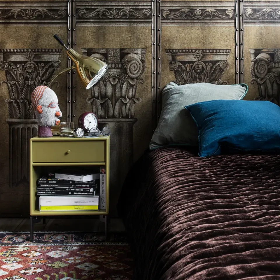Montana Bedside Tables*Dream bedside table, Truffle 141, base 3cm Beige