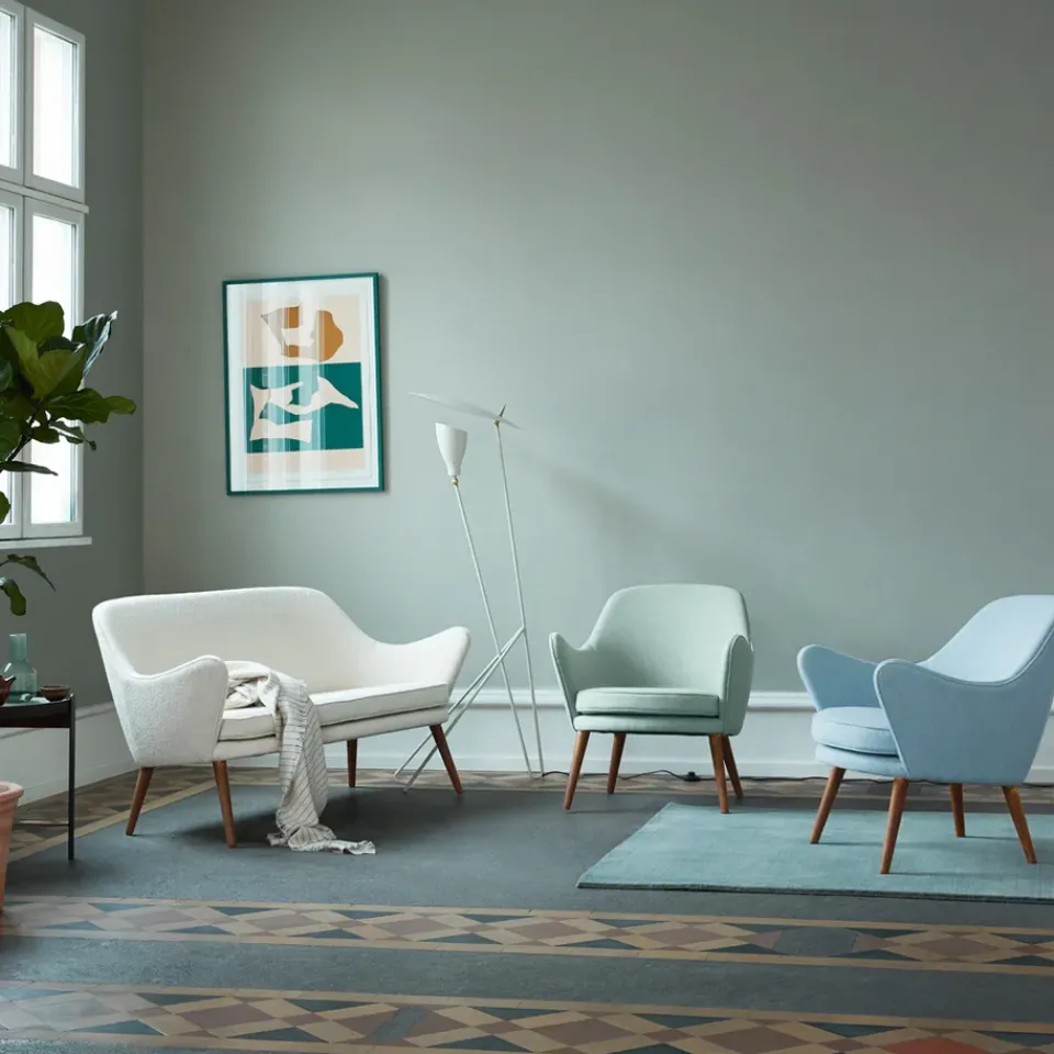 Warm Nordic Sofas*Dwell sofa, 2-seat sheepskin moonlight. leg in smoked oak White