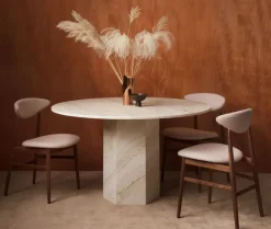 GUBI Dining Tables*Epic dining table, Red
