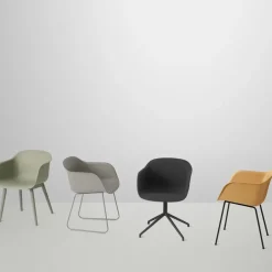 Muuto Chairs*Fiber armchair tube base, Refine leather - Black