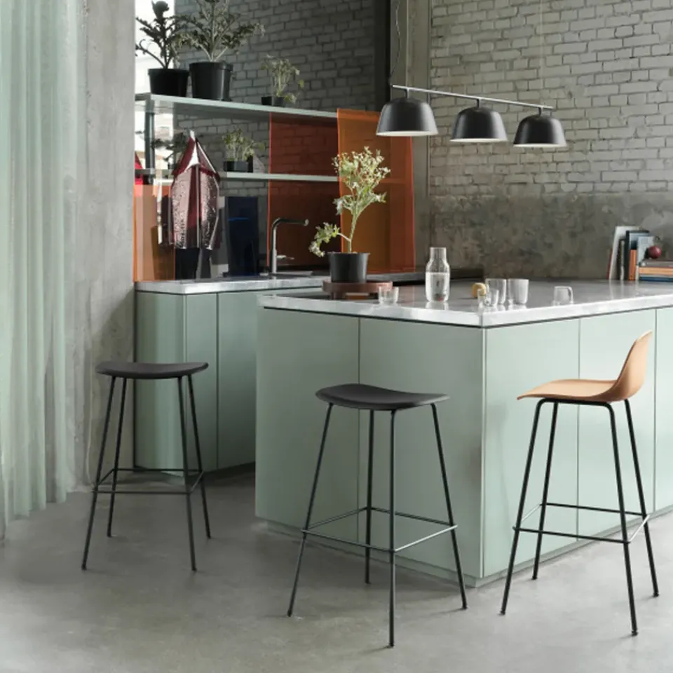 Muuto Bar Stools*Fiber Barstool metal legs, Refine leather - Black