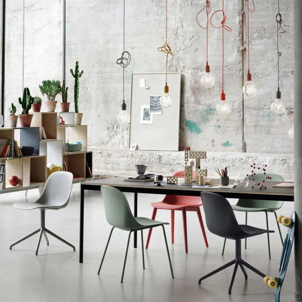Muuto Chairs*Fiber chair steel sled base plastic seat, -anthracite Black
