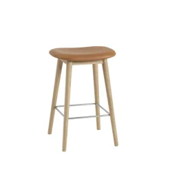 Muuto Bar Stools*Fiber counter stool 65 cm, Leather cognac, oak legs Brown