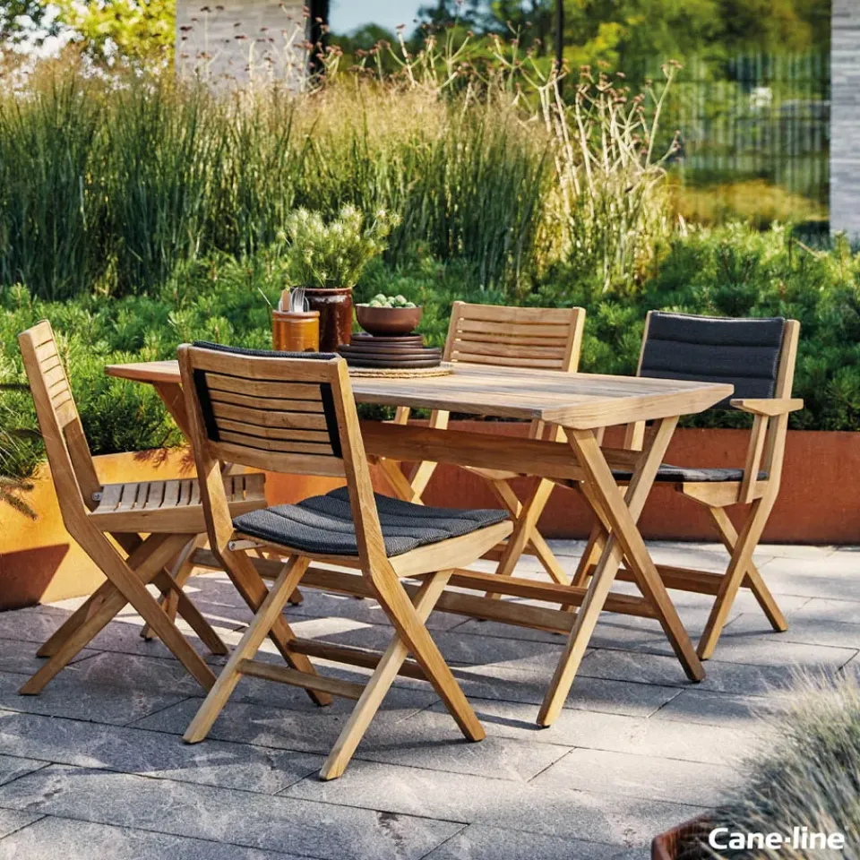 Cane-line Table For Outdoor Use*Flip folding table 140x80x72.5 cm, Teak Brown