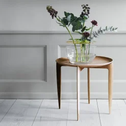 Fritz Hansen Side Tables*Foldable Tray Table Ø 45 cm, Oak Brown