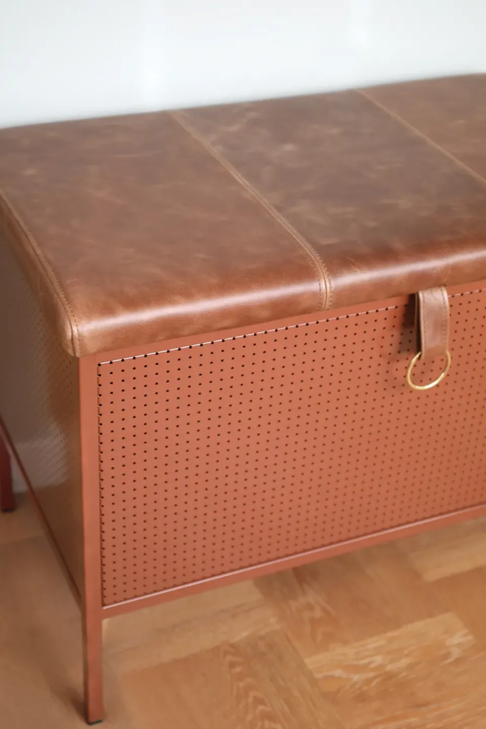 Maze Benches*Frank storage bench, Cinnamon-vintage cognac Brown