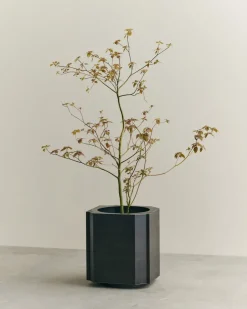 Louise Roe Garden Details & Accessories*Funki Pot XL 70 cm, Raw Iron Black