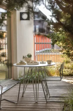 Grythyttan Stålmöbler Table For Outdoor Use*High Tech table, ø90 cm, -hot-dip galvanized stand White