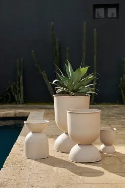 Ferm Living Garden Details & Accessories*Hourglass flower pot extra small Ø21 cm, Cashmere Beige