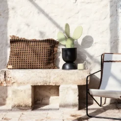 Ferm Living Garden Details & Accessories*Hourglass flower pot extra small Ø21 cm, -dark grey Black