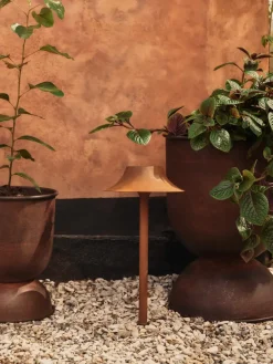 Ferm Living Garden Details & Accessories*Hourglass flower pot medium Ø40 cm, Rust Brown