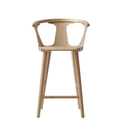 &Tradition Bar Stools*In between barstool SK7, Light oiled oak Beige